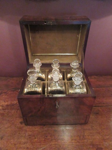 Fine Regency Period Antique Fitted Decanter Box
