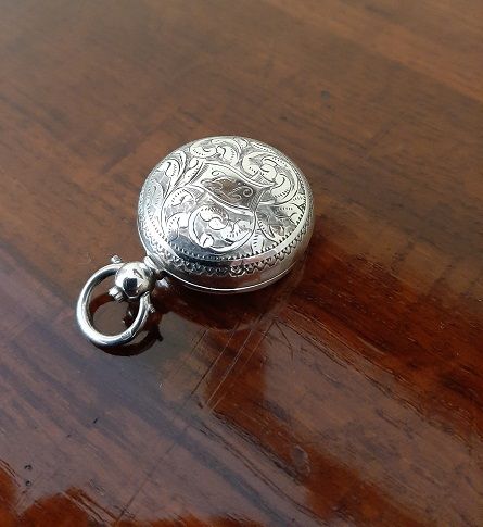 Fine Antique Solid Silver Engraved Sovereign Case