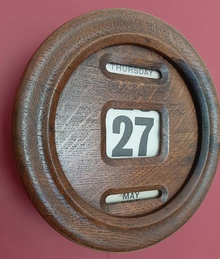 High Quality Antique Polished Oak Wall Calendar