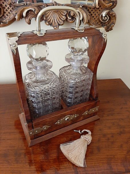 Superb Antique Polished Oak Two Bottle Tantalus