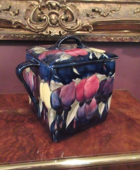 Moorcroft Wisteria Twin Handled Box & Cover