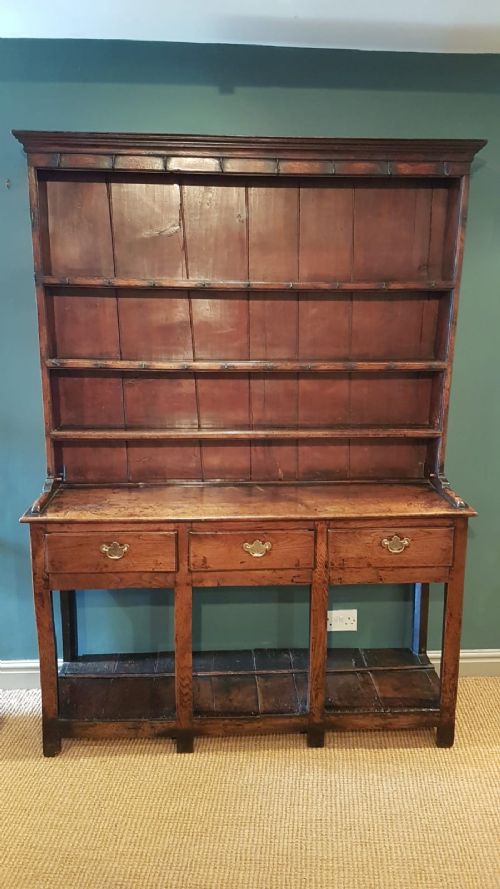 Superb Antique George II Period Oak Open Pot Board Dresser