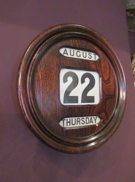 Antique Polished Oak Perpetual Wall Calendar