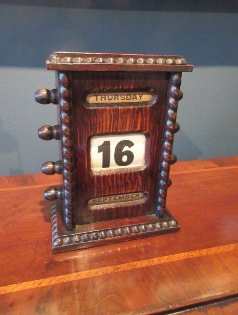 Antique Polished Oak Perpetual Desk Calendar