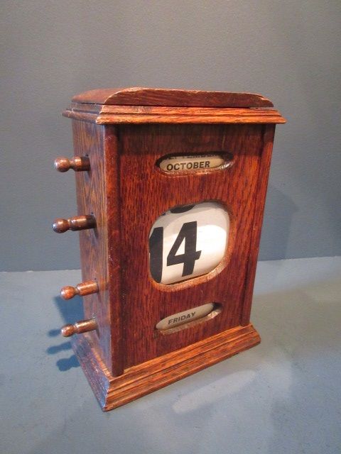 Large Victorian Solid Oak Perpetual Desk Calendar
