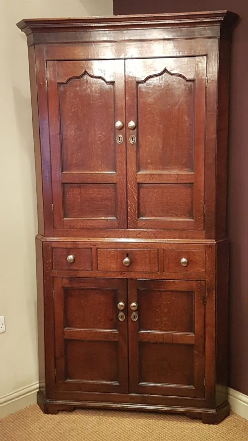 Impressive George III Oak Floor Standing Corner Cupboard