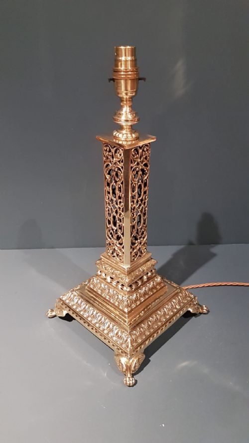 Impressive Late Victorian Cast Brass Table Lamp