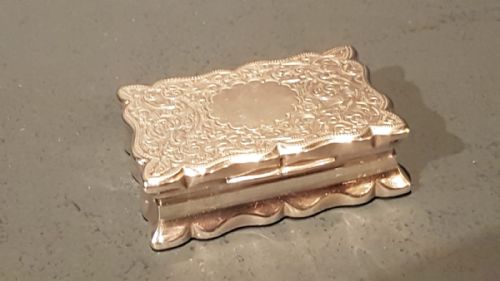 Fine Victorian Engraved Silver Table Snuff