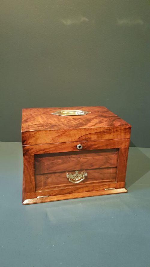 Quality Victorian Walnut Jewellery Box