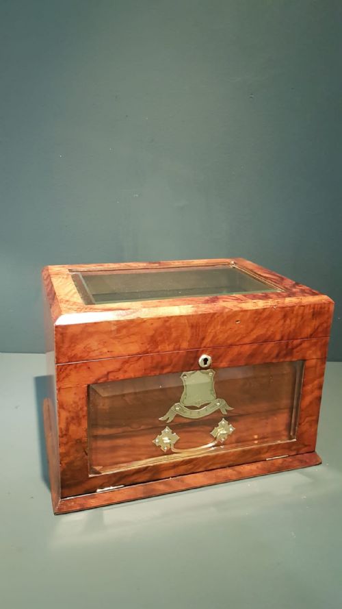 Superb Victorian Walnut Jewellery Box