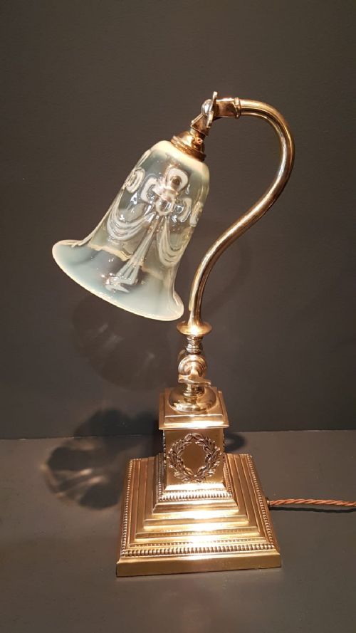 Superb Antique Adjusrable Lamp & Vaseline Shade