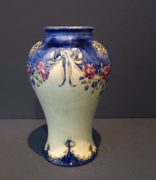 Mcintyre Moorcroft '18th Century' Design Vase