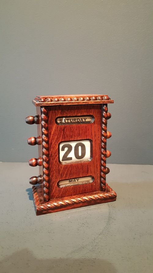 Edwardian Oak Perpetual Desk Calendar