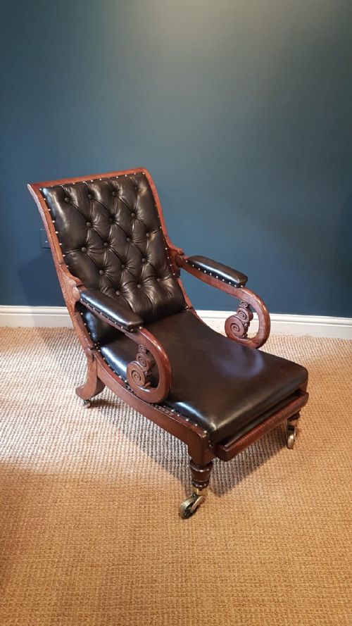 Stylish Regency Reclining Library Chair