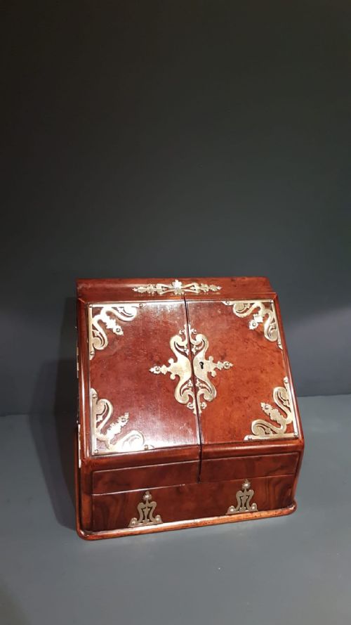Superb Victorian Walnut Stationary Box