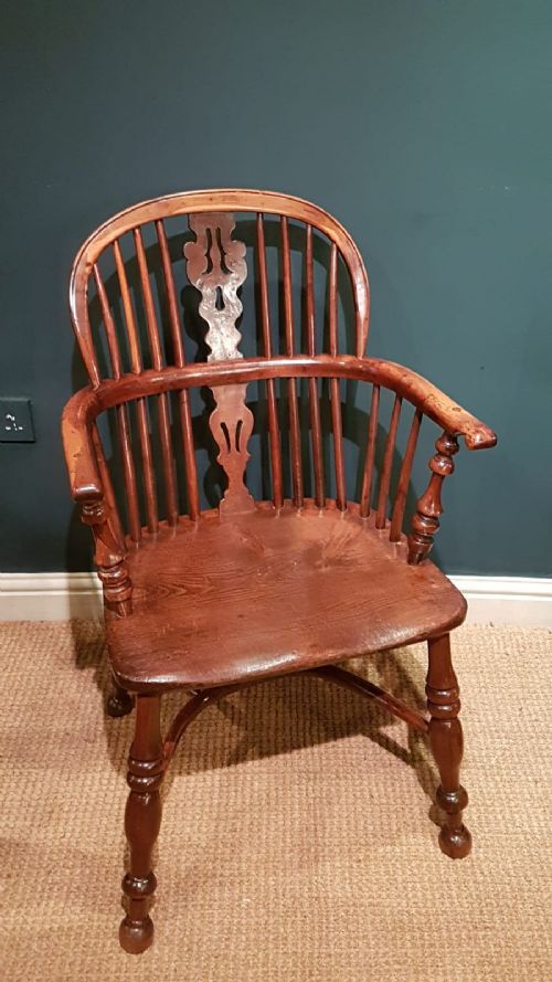 Superb Yew Wood Windsor Chair