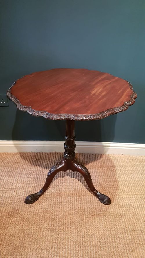 Fine Quality George III Mahogany Snap Top Table