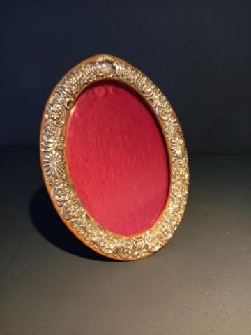 Antique Silver Oval Shaped Photo Frame