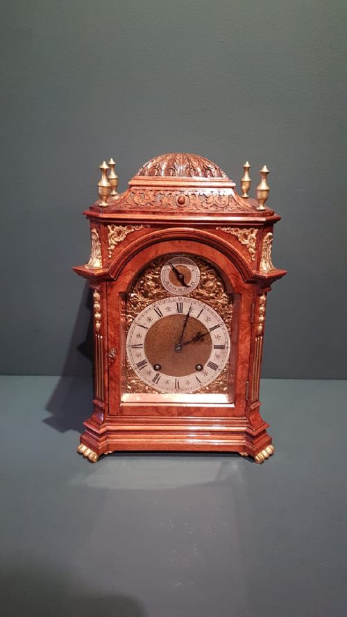 Fine Quality Victorian Walnut Bracket Clock