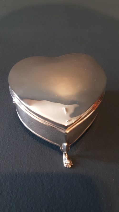 George V Silver Heart Shaped Ring Box