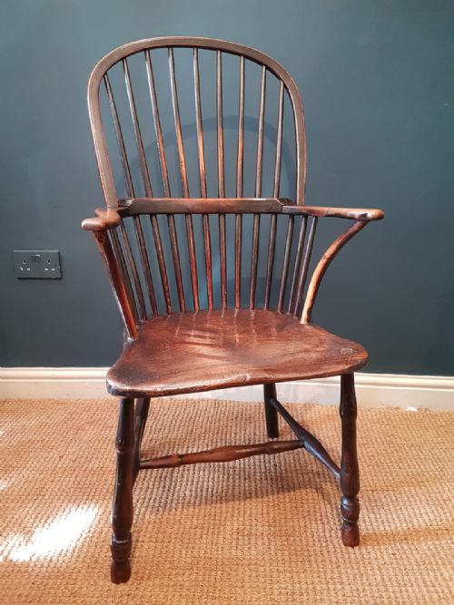 Superb Ash and Elm Windsor Chair