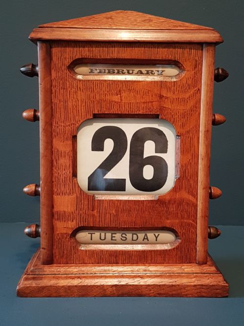 Edwardian Oak Perpetual Desk Calendar