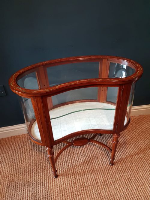 Fine Quality Edwardian Vitrine with Painted Decoration