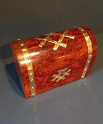 Mid Victorian Burr Walnut Tea Caddy