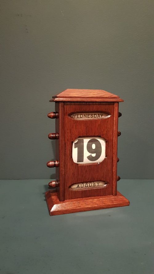 Edwardian Solid Oak Perpetual Desk Calendar