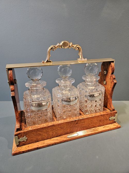 Superb Victorian Oak Three Bottle Tantalus