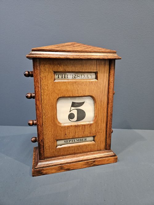 Large Late Victorian Golden Oak Perpetual Desk Calendar