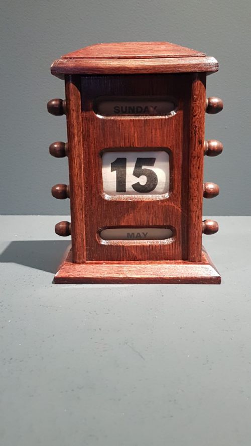 Edwardian Oak Perpetual Desk Calendar