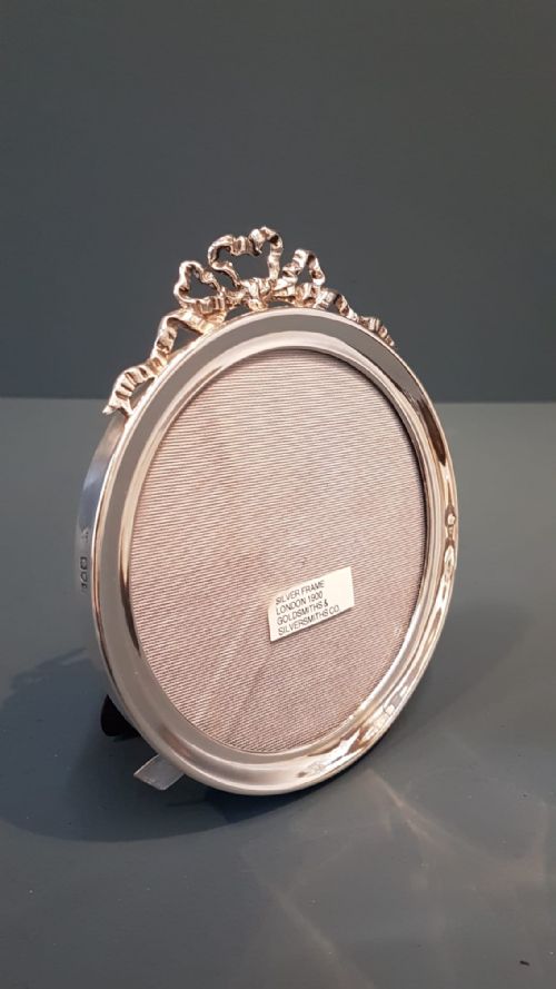 Victorian Silver Ribbon Crest Photo Frame