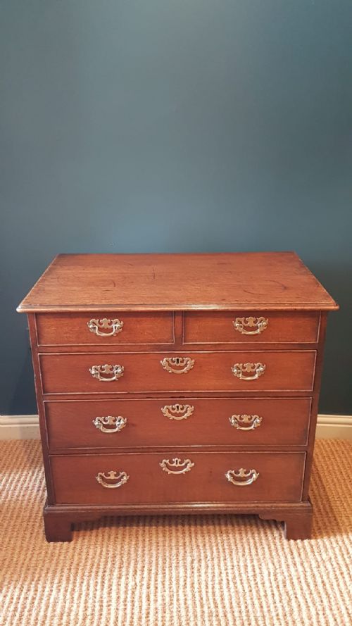 Superior Quality George III Oak Chest of Drawers