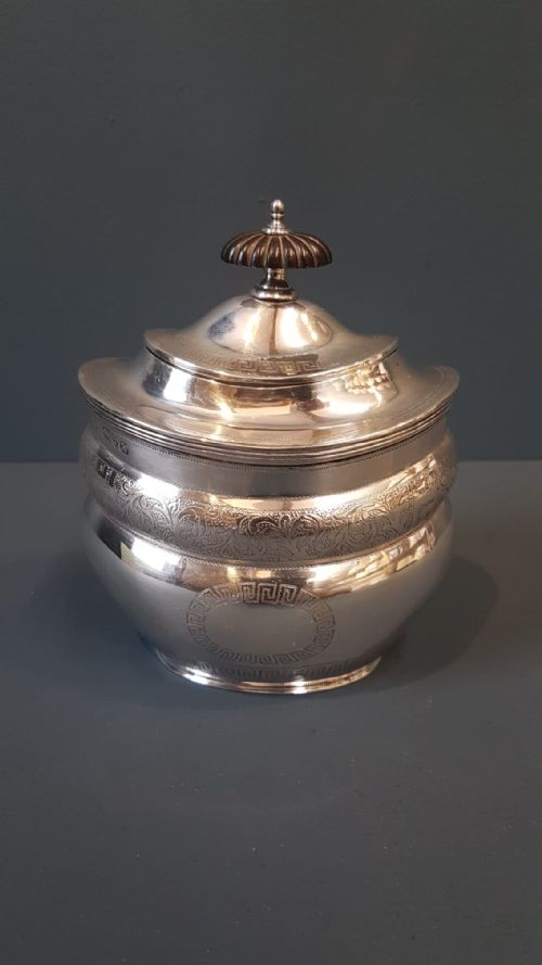 Fine Quality Chester Silver Tea Caddy