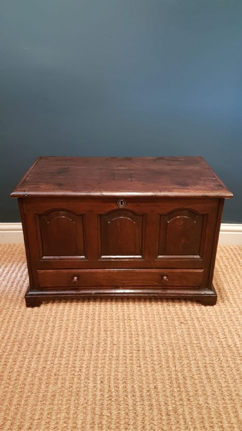 Small Fielded Panel Coffer Bach