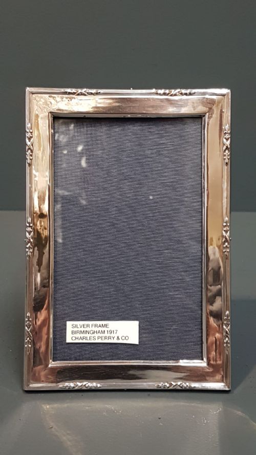 Silver Ribbon Boarder Photo Frame