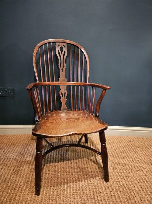 Thames Valley Yew Wood Windsor Chair