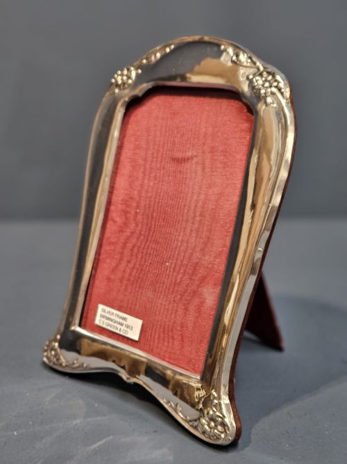SILVER FLORAL BOARDER PHOTO FRAME - ADDITIONAL PHOTO 4