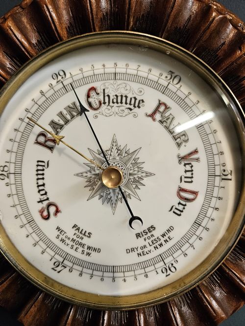 VICTORIAN CARVED WALNUT CASED ANEROID BAROMETER - ADDITIONAL PHOTO 4