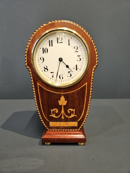 UNUSUAL EDWARDIAN KEYHOLE DESIGN INLAID MANTEL CLOCK