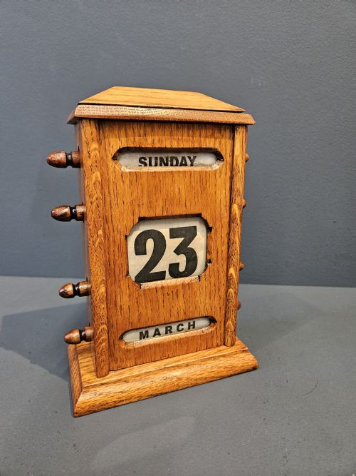 Edwardian Oak Perpetual Desk Calendar