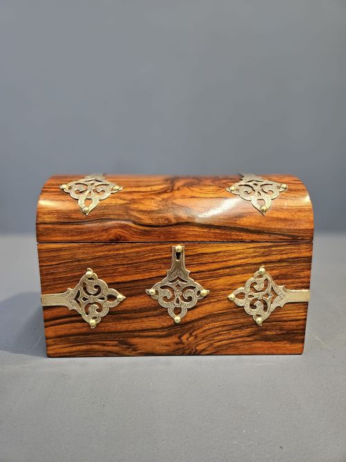 Immaculate Victorian Walnut Stationary Box