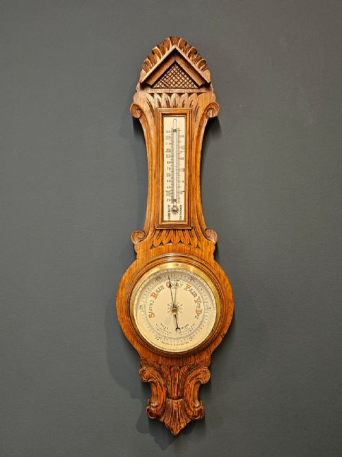 Small Victorian Oak Banjo Barometer