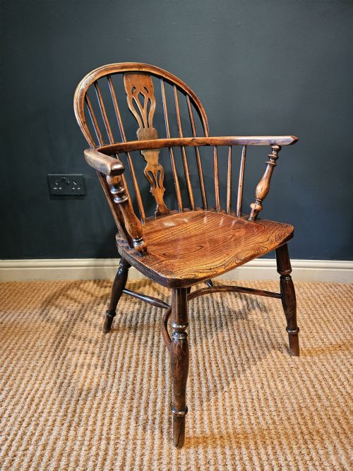 Yew Wood Low Back Windsor Chair