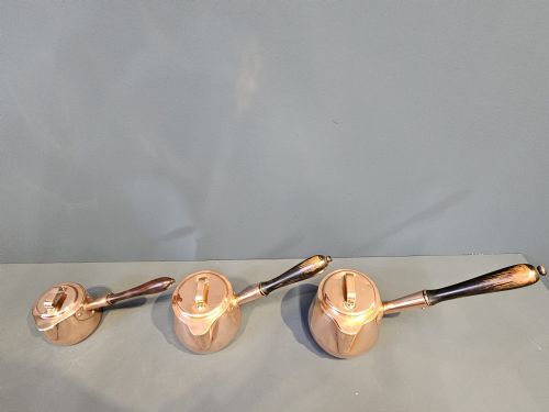 MATCHING SET OF 3 VICTORIAN COPPER PANS - ADDITIONAL PHOTO 5