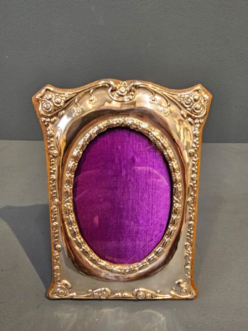 EDWARDIAN EMBOSSED SILVER PHOTO FRAME - ADDITIONAL PHOTO 1