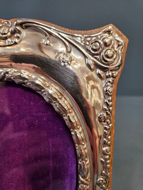EDWARDIAN EMBOSSED SILVER PHOTO FRAME - ADDITIONAL PHOTO 6