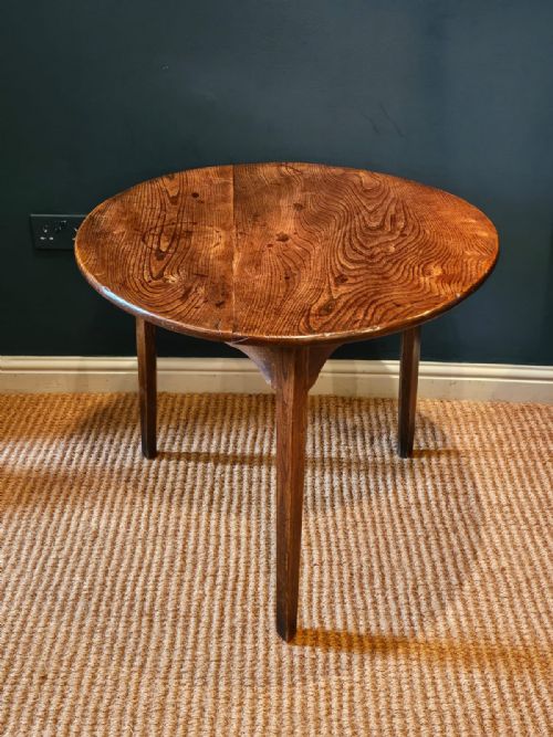 Large George III Elm Cricket Table