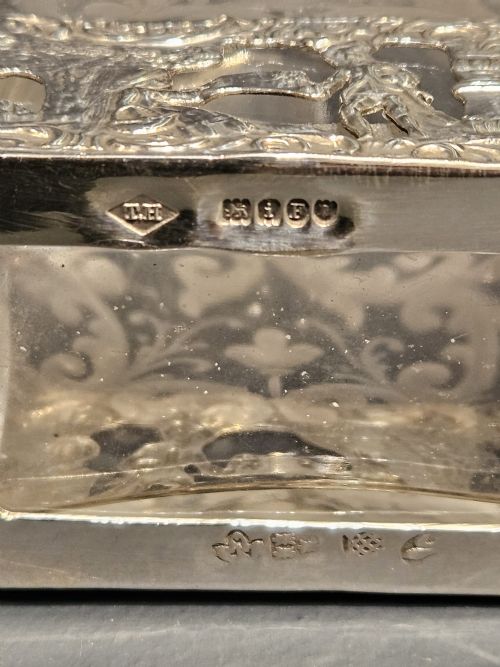 EDWARDIAN SILVER AND CRYSTAL LIQUEUR DECANTER - ADDITIONAL PHOTO 7